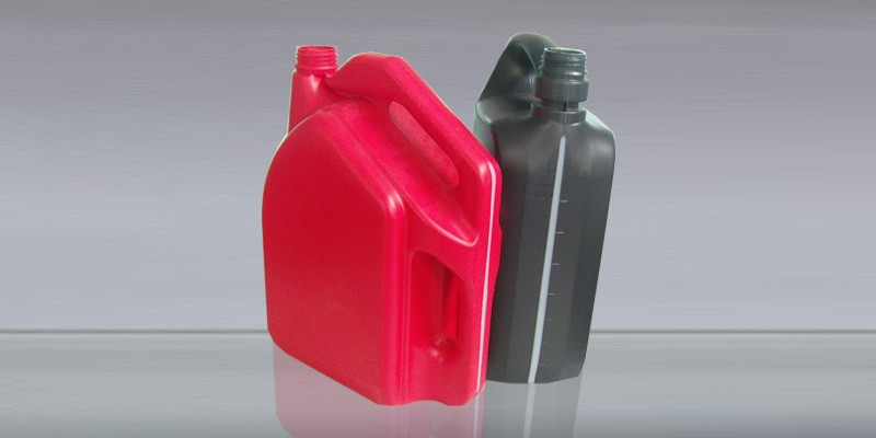 機(ji)油壺(hu)吹(chui)塑機